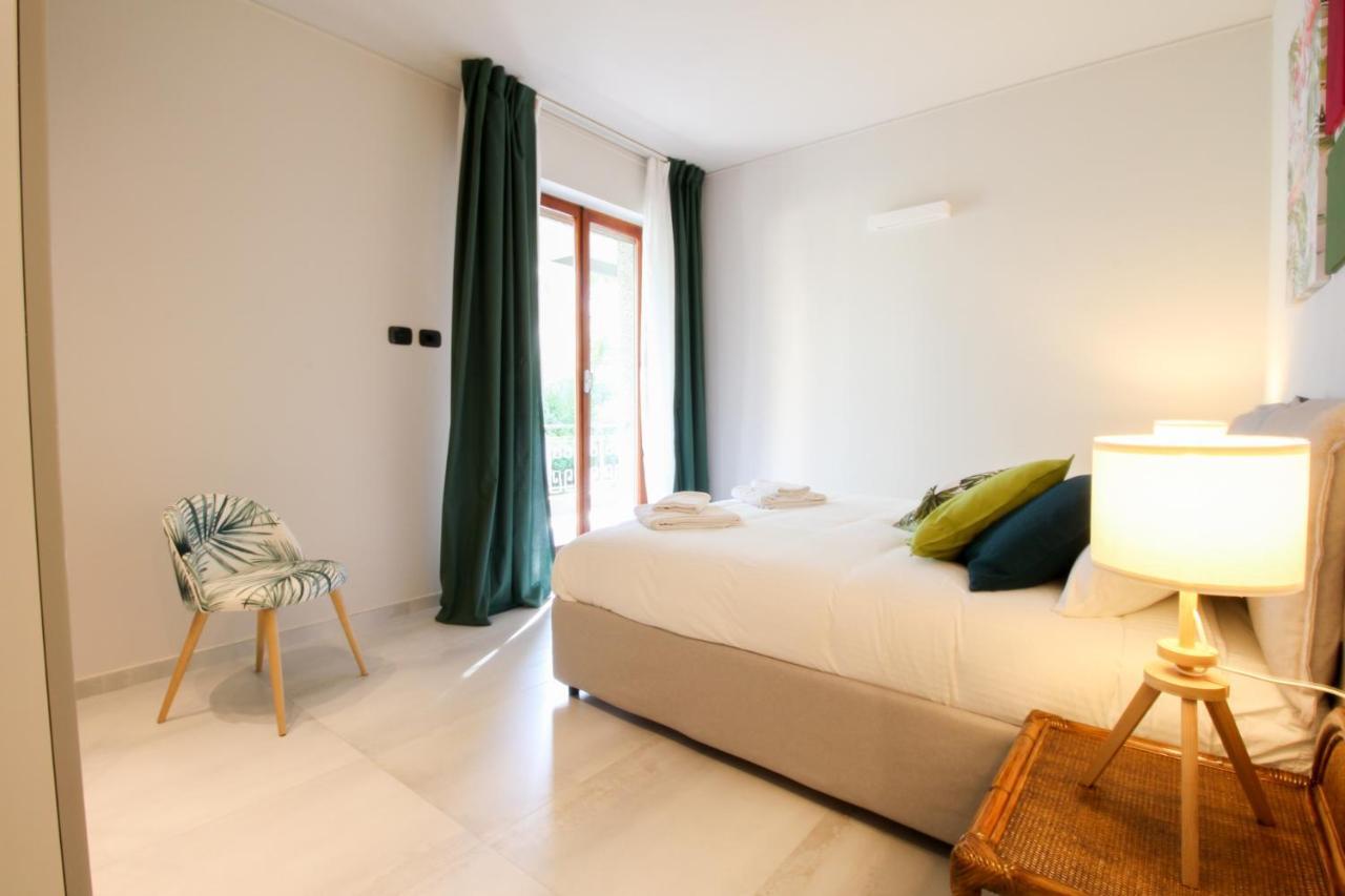 Parrots & Palms Apartment Bordighera Exterior foto
